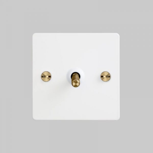 2. 1G Toggle Front White Brass 1