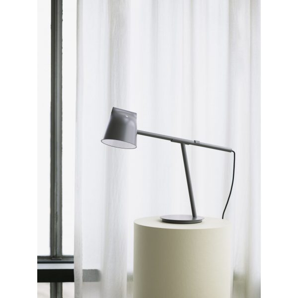 505063 Normann Copenhagen Momento Table Lamp Grey 02 1